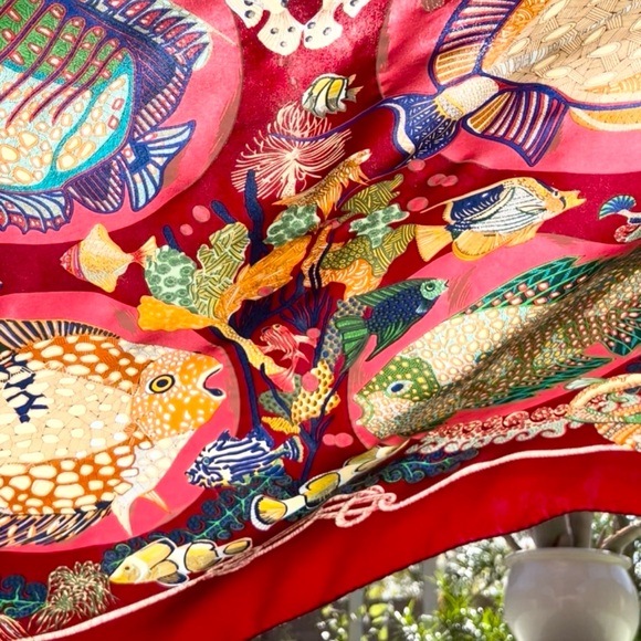 Hermes Vintage 1992 Nautical 'Grands Fonds' Silk Carré Scarf Crimson - Picture 12 of 13